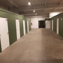 Couloir d'accès aux box